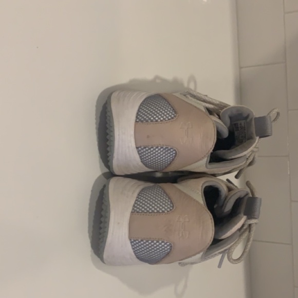 Under armour pink, grey, white runners - Picture 4 of 4